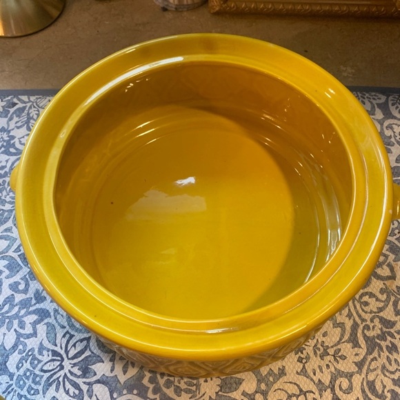 Vintage California Pottery Mustard Casserole Dish/Soup Tureen/ Serving Dish - Picture 6 of 11